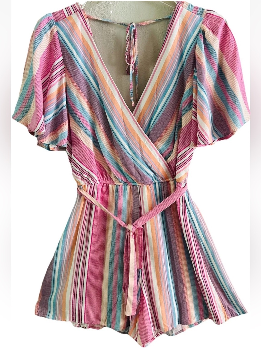 NWT Francesca’s Blue Rain Striped Romper Flutter Sleeve Tie Waist Pink Boho M